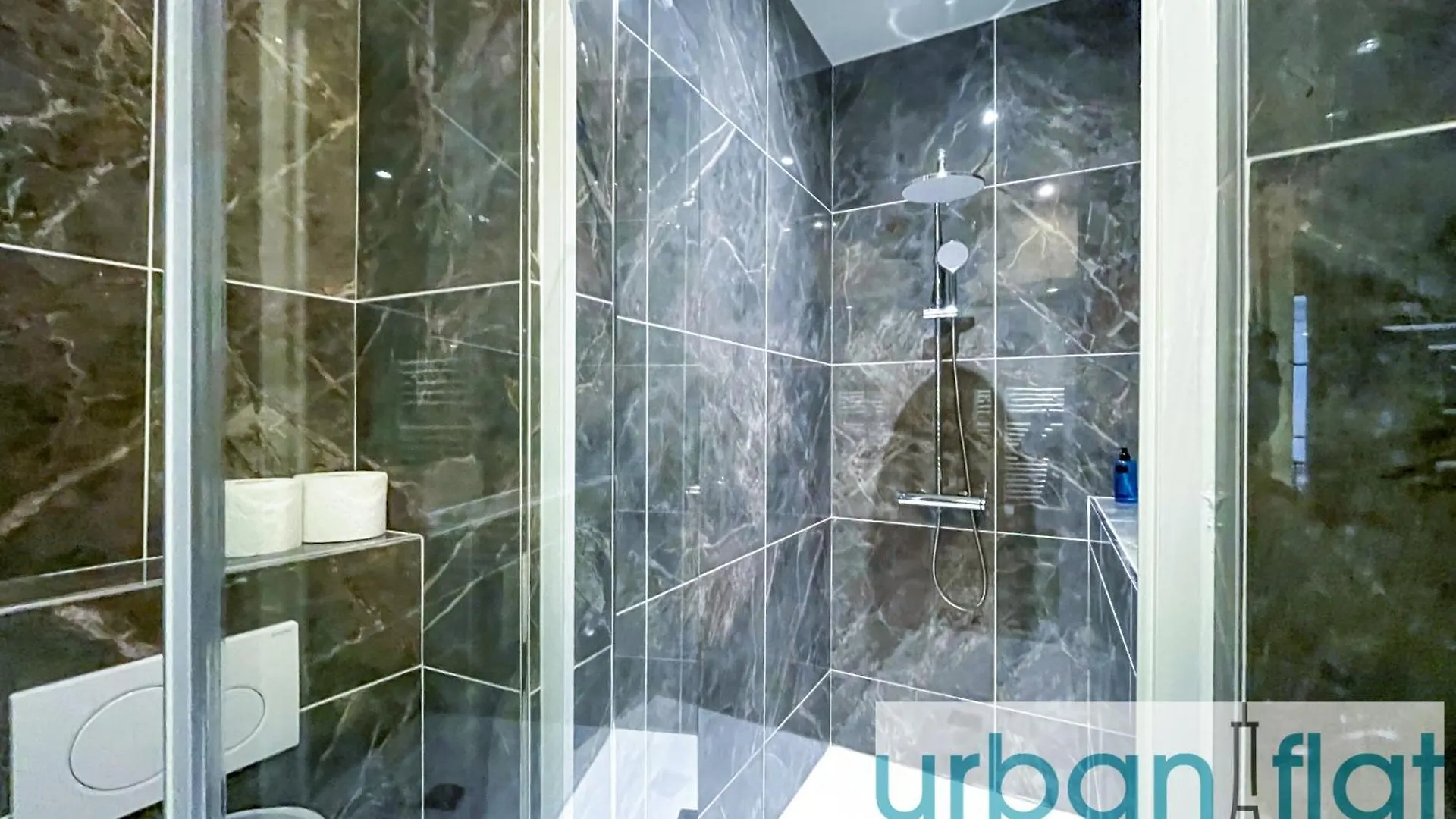 Urban Flat 63 - Beautiful 3 Bedroom Flat Champs-Elysees Paris Apartment